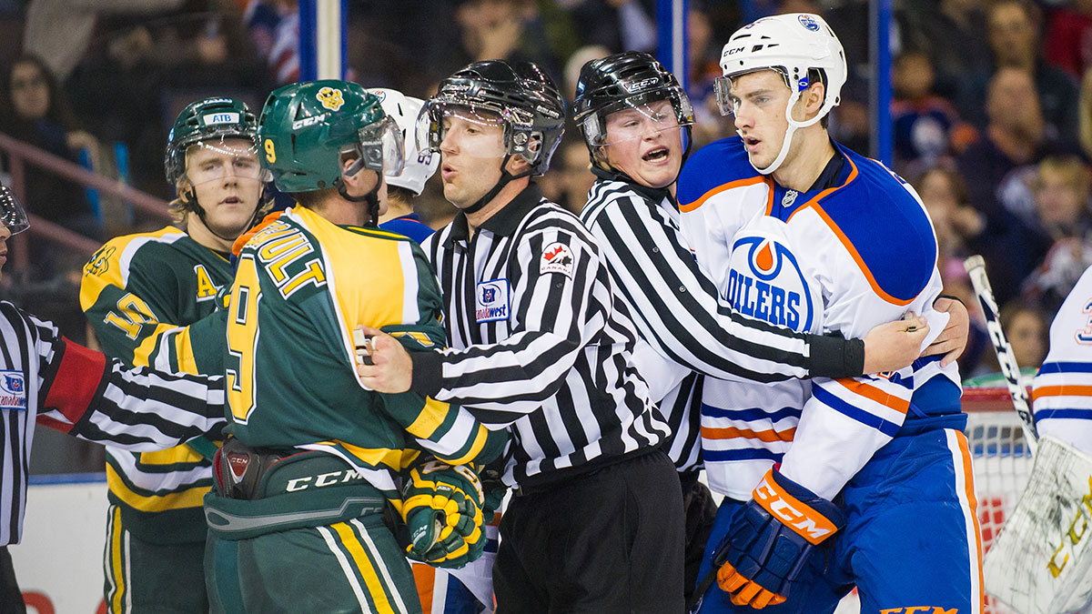 20-Sports-Randy-Savoie-Oilers-vs-Bears-1