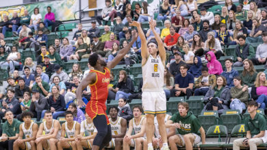 Bears basketball v Dinos, photo by Don Voaklander